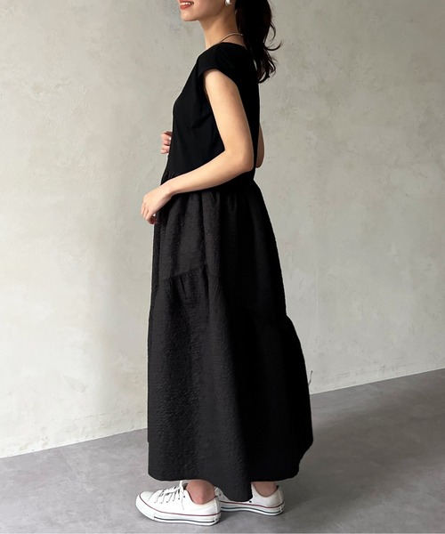 Chez toi(シェトワ)の「カット×ジャガード裾ギャザーワンピース(ワンピース・レディース・ブラック/ベージュ/オレンジ・FREE)」の5枚目の写真