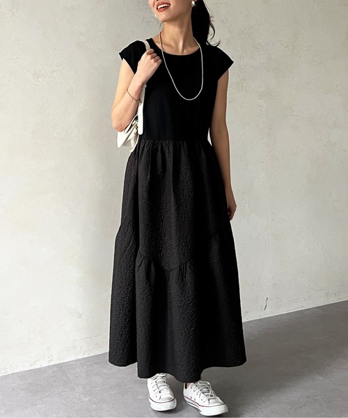 Chez toi(シェトワ)の「カット×ジャガード裾ギャザーワンピース(ワンピース・レディース・ブラック/ベージュ/オレンジ・FREE)」の6枚目の写真