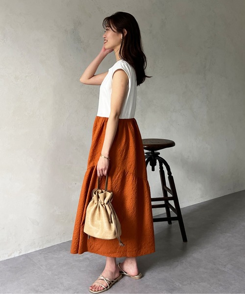 Chez toi(シェトワ)の「カット×ジャガード裾ギャザーワンピース(ワンピース・レディース・ブラック/ベージュ/オレンジ・FREE)」の13枚目の写真