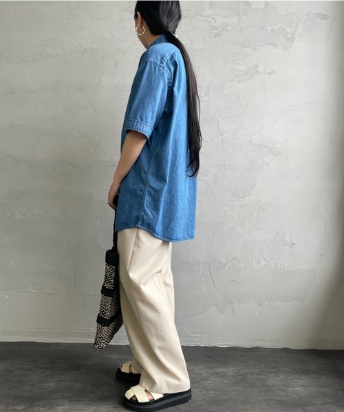 GYMPHLEX（ジムフレックス）の「[GYMPHLEX/ジムフレックス] ボタンダウン ショートスリーブシャツ(デニム)（シャツ/ブラウス・レディース・ブルー・M/L）」の11枚目の写真