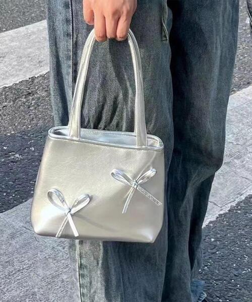 WEGO（ウィゴー）の「WEGO/リボンミニバッグ（ハンドバッグ・レディース・シルバー・FREE）」の2枚目の写真