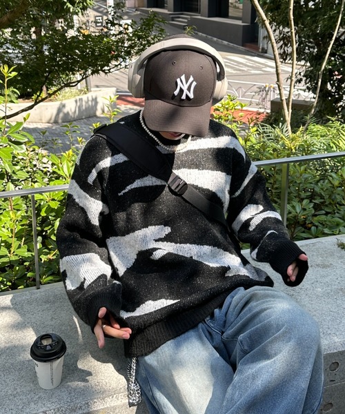 ADAMASTE（アダマスト）の「soft touch over size crew neck knit - ソフトタッチオーバーサイズクルーネックニット（ニット/セーター・メンズ・ホワイト/レッド/ブルー/ブラック系その他/ベージュ/パープル/ブラック/エメラルド・MEDIUM/LARGE）」の3枚目の写真