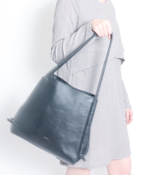 YArKA（ヤーカ）の「【YArKA/ヤーカ】real leather cord adjustment 2way tote bag [rocd3]/ リアルレザーコード調整トートバッグ（トートバッグ・レディース・ブラック・FREE）」の17枚目の写真