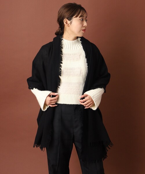 DRESSTERIOR（ドレステリア）の「ASAUCE MELER（アソースメレ）ファインラムエアリーソリッドストール（ストール/ショール・レディース・ブラック/グレー/ブラウン系/ベージュ・00）」の13枚目の写真