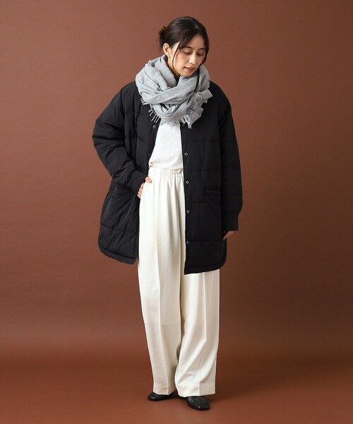 DRESSTERIOR（ドレステリア）の「ASAUCE MELER（アソースメレ）ファインラムエアリーソリッドストール（ストール/ショール・レディース・ブラック/グレー/ブラウン系/ベージュ・00）」の17枚目の写真