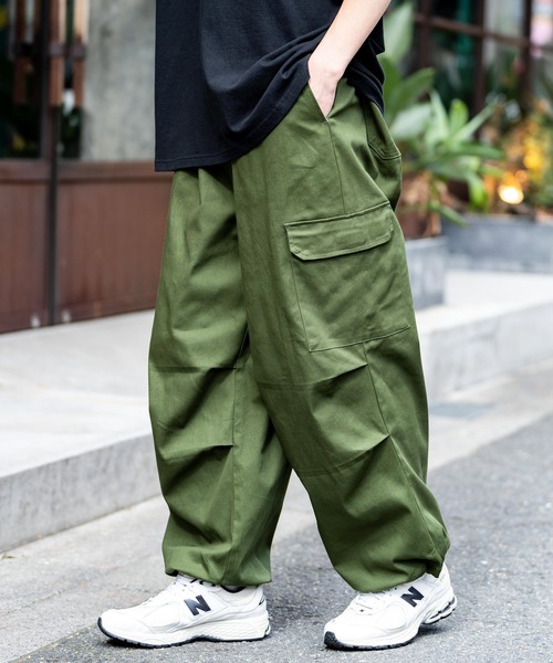 Ressaca(レサーカ)の「タックワイド2WAYミリタリーカーゴパンツ(カーゴパンツ・メンズ・ホワイト/ダークベージュ/カーキ/ブラック・XL/L/M)」の4枚目の写真