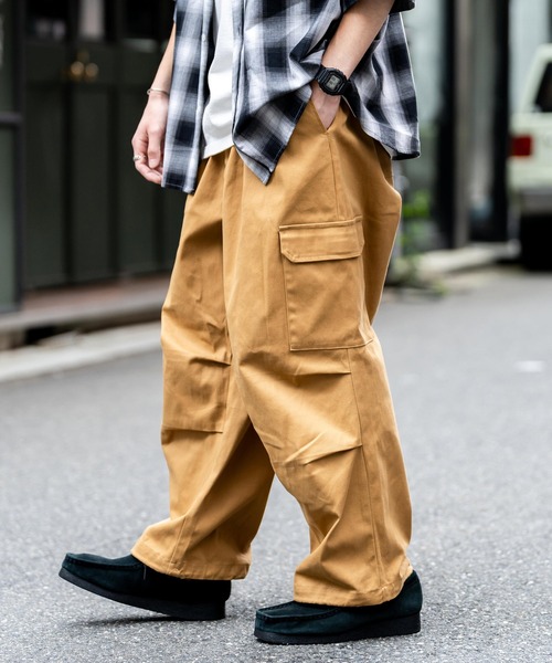 Ressaca(レサーカ)の「タックワイド2WAYミリタリーカーゴパンツ(カーゴパンツ・メンズ・ホワイト/ダークベージュ/カーキ/ブラック・XL/L/M)」の14枚目の写真
