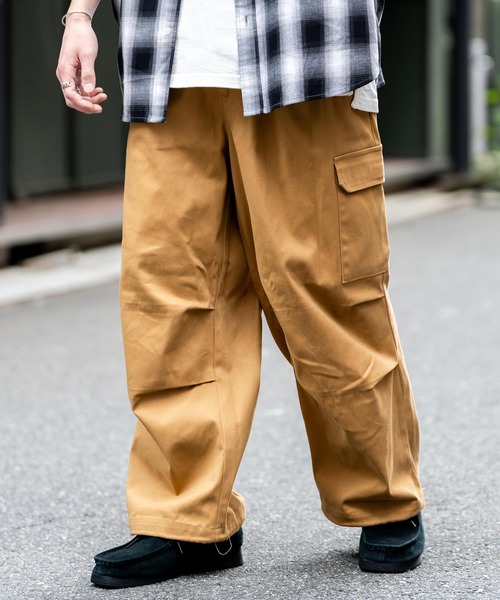 Ressaca(レサーカ)の「タックワイド2WAYミリタリーカーゴパンツ(カーゴパンツ・メンズ・ホワイト/ダークベージュ/カーキ/ブラック・XL/L/M)」の15枚目の写真