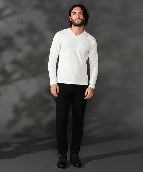 HIDEAWAYS NICOLE（ハイダウェイニコル）の「アイビーブリスタ-ジャカードＶネックプルオーバー（Tシャツ/カットソー・メンズ・オフホワイト/ブラック・X-LARGE/LARGE/MEDIUM）」の3枚目の写真