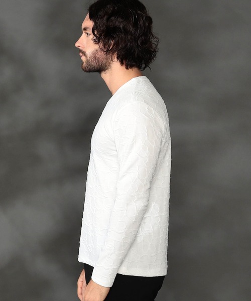 HIDEAWAYS NICOLE（ハイダウェイニコル）の「アイビーブリスタ-ジャカードＶネックプルオーバー（Tシャツ/カットソー・メンズ・オフホワイト/ブラック・X-LARGE/LARGE/MEDIUM）」の6枚目の写真