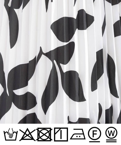 Lo-Fi（ローファイ）の「ボタニカル柄プリーツスカート（スカート・レディース・ブラック/オフホワイト・M）」の19枚目の写真