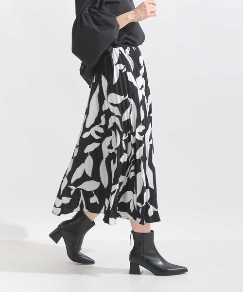 Lo-Fi（ローファイ）の「ボタニカル柄プリーツスカート（スカート・レディース・ブラック/オフホワイト・M）」の10枚目の写真