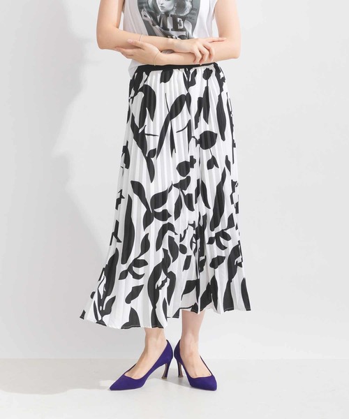 Lo-Fi（ローファイ）の「ボタニカル柄プリーツスカート（スカート・レディース・ブラック/オフホワイト・M）」の3枚目の写真