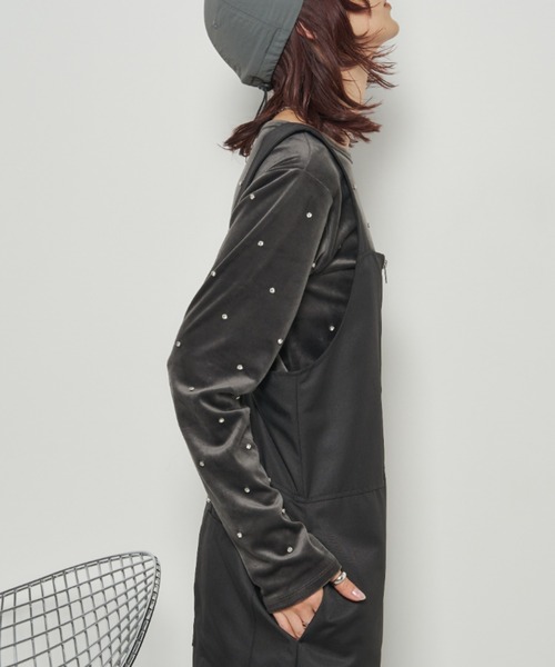 Auntie Rosa Holiday（アンティローザホリデー）の「ビジューベロアプルオーバー（Tシャツ/カットソー・レディース・チャコールグレー/アイボリー・FREE）」の19枚目の写真