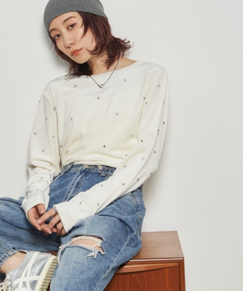 Auntie Rosa Holiday（アンティローザホリデー）の「ビジューベロアプルオーバー（Tシャツ/カットソー・レディース・チャコールグレー/アイボリー・FREE）」の5枚目の写真