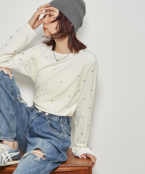 Auntie Rosa Holiday（アンティローザホリデー）の「ビジューベロアプルオーバー（Tシャツ/カットソー・レディース・チャコールグレー/アイボリー・FREE）」の4枚目の写真