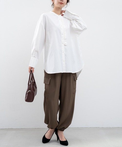 ANNA LUNA(アンナルナ)の「【ANNA LUNA】 程よい落ち感と上品な光沢感が魅力のカーゴパンツ(カーゴパンツ・レディース・ブラック/カーキ・LARGE/MEDIUM)」の18枚目の写真