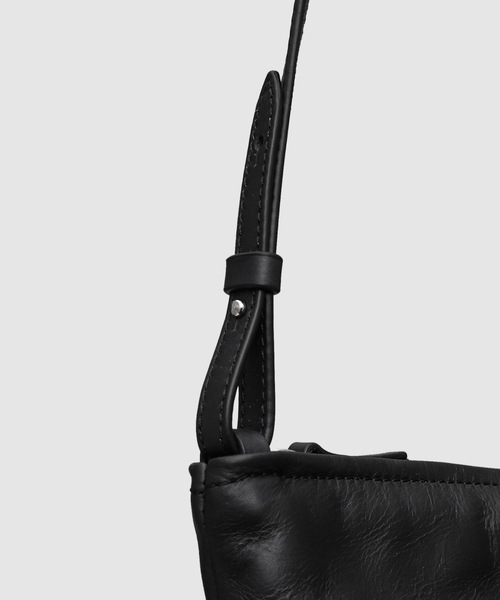 MM6 Maison Margiela★ピロー ショルダーバッグ MM6 Maison Margiela Travel Pillow ショルダーバッグ | ブルー