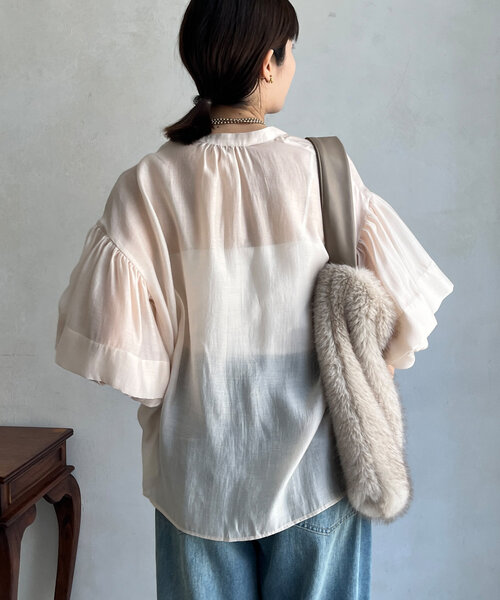 DouDou(ドゥドゥ)の「袖タックボリュームブラウス(シャツ/ブラウス・レディース・ブラック/グレー/ホワイト系その他・FREE)」の12枚目の写真