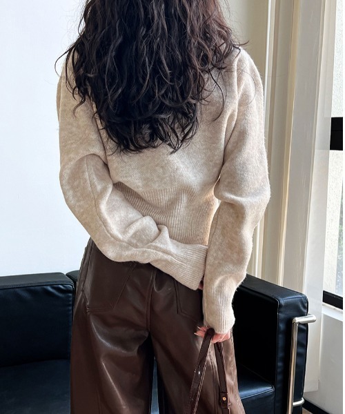 FREE STYLISTS（フリー スタイリスト）の「YUGA_YGMC　センタージップ クロップドPO（ニット/セーター・レディース・グレー/オフホワイト/モカ・FREE）」の8枚目の写真