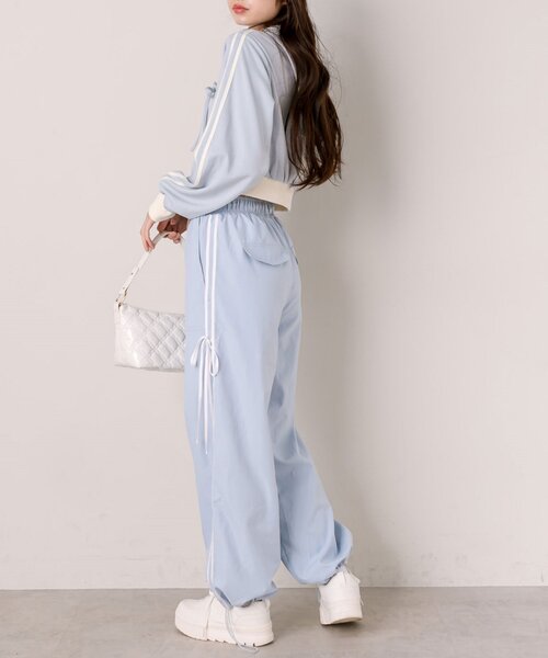 OLIVE des OLIVE（オリーブデオリーブ）の「胸ドロストパーカー（Tシャツ/カットソー・レディース・ブラウン/サックスブルー/ブラック/トップグレー・FREE）」の18枚目の写真