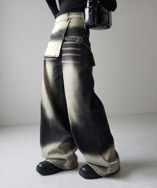 me+em select(ミームセレクト)の「【 2color /4size 】ラップレイヤードバイカラーブリーチワイドデニム / wrap layered bicolor bleach wide denim(デニムパンツ・レディース・ブルー/ブラック・X-LARGE/SMALL/MEDIUM/LARGE)」の11枚目の写真