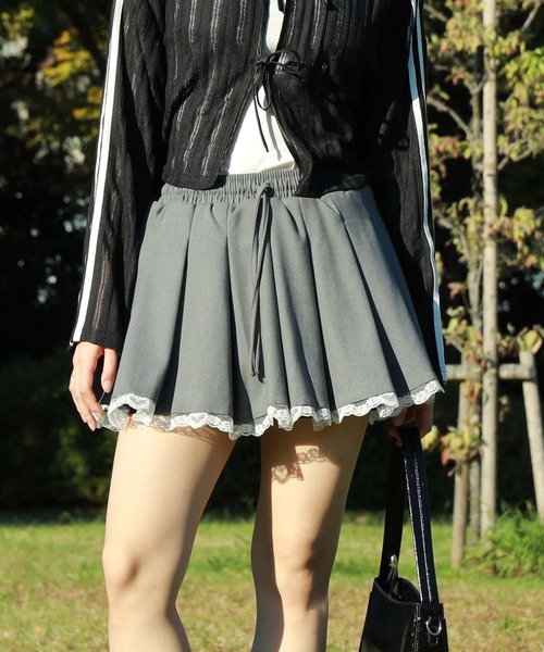 HOOK（フック）の「【HOOK】for　girls 　レース裾プリーツミニスカート（スカート・レディース・ダークグレー/ブラック/チョコ・S/M/L）」の2枚目の写真
