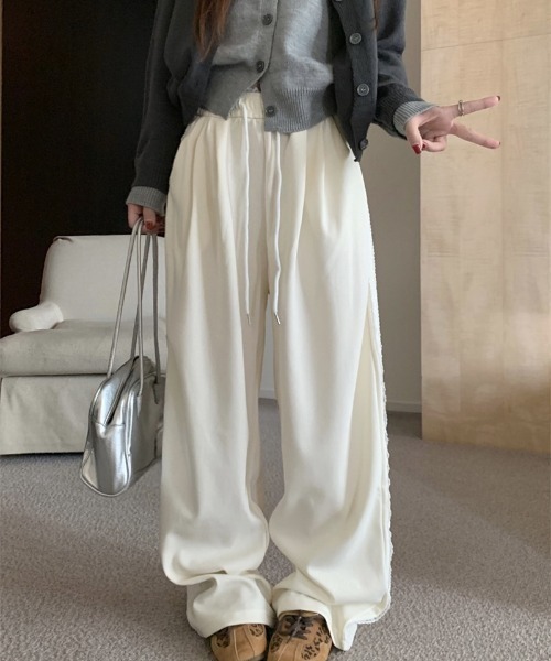 FREE STYLISTS（フリー スタイリスト）の「YUGA_YGMC　フリルステッチ イージールーズシルエットスパンツ（スウェットパンツ・レディース・ブラック/ライトグレー/オフホワイト/ネイビー・FREE）」の6枚目の写真