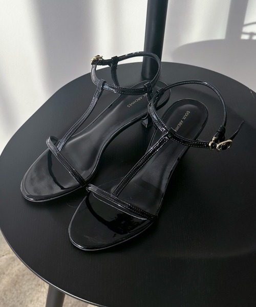 Doux archives（ドゥアルシーヴ）の「ストラップラウンドトゥサンダル（サンダル・レディース・アイボリー/ブラック・MEDIUM/LARGE）」の6枚目の写真