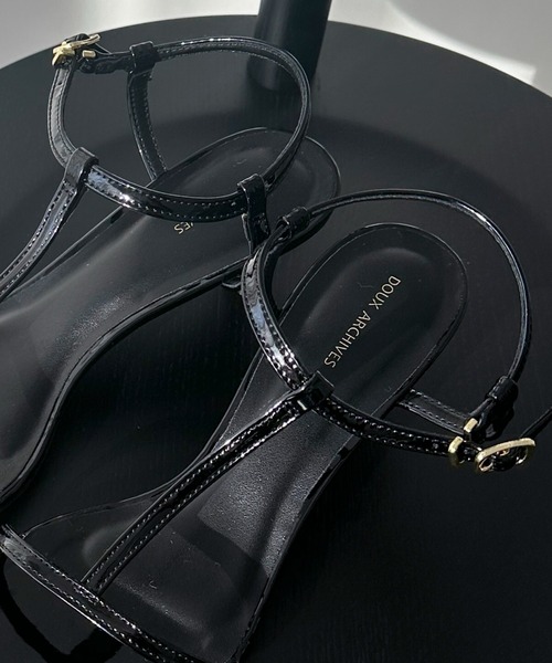 Doux archives（ドゥアルシーヴ）の「ストラップラウンドトゥサンダル（サンダル・レディース・アイボリー/ブラック・MEDIUM/LARGE）」の8枚目の写真