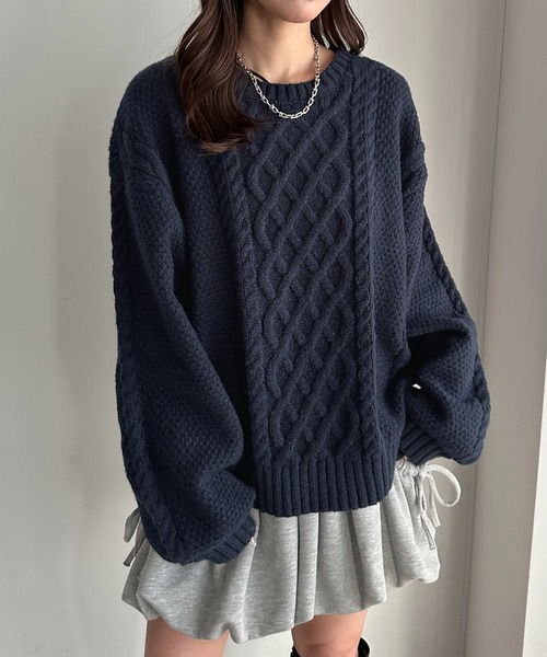 apres jour mignon(アプレジュールミニョン)の「袖ボリュームケーブルニット【ZOZOTOWN限定アイテム】(ニット/セーター・レディース・ベージュ/ネイビー/ピンクベージュ/カーキ・X-LARGE/フリー)」の3枚目の写真