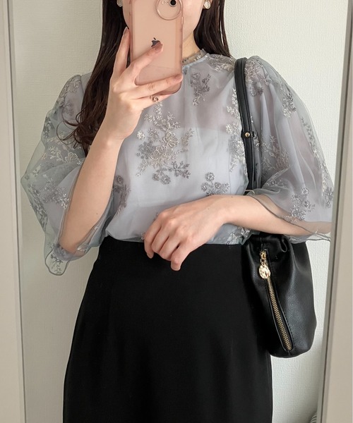 mysty woman（ミスティウーマン）の「フローラル刺繍フレア