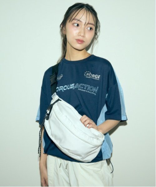 LOVETOXIC（ラブトキシック）の「【LTXC】ビックウエストバッグ（バックパック/リュック・キッズ・ブラック/サックスブルー/オフホワイト・F）」の5枚目の写真