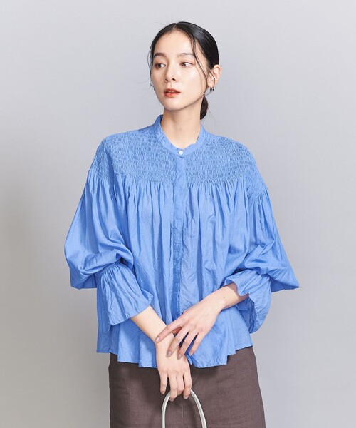 BEAUTY&YOUTH UNITED ARROWS(ビューティーアンドユースユナイテッドアローズ)の「【WEB限定】コットンレーヨン シャーリングブラウス -ウォッシャブル-(シャツ/ブラウス・レディース・ライラック/ライトブルー/ブラック/ホワイト・FREE)」の3枚目の写真