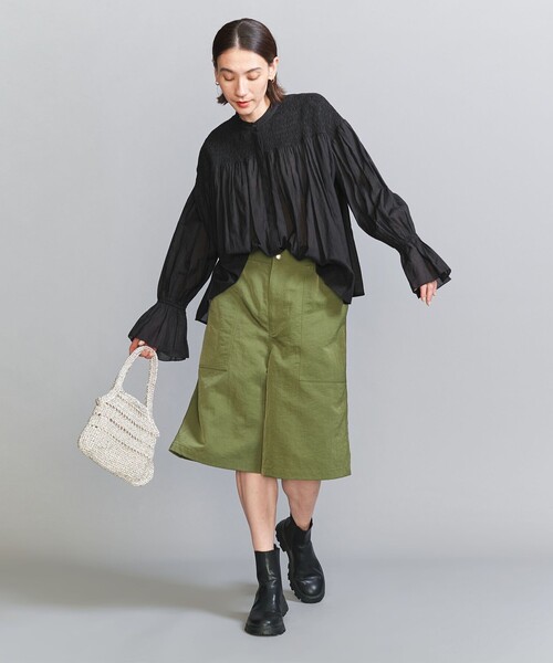 BEAUTY&YOUTH UNITED ARROWS(ビューティーアンドユースユナイテッドアローズ)の「【WEB限定】コットンレーヨン シャーリングブラウス -ウォッシャブル-(シャツ/ブラウス・レディース・ライラック/ライトブルー/ブラック/ホワイト・FREE)」の11枚目の写真