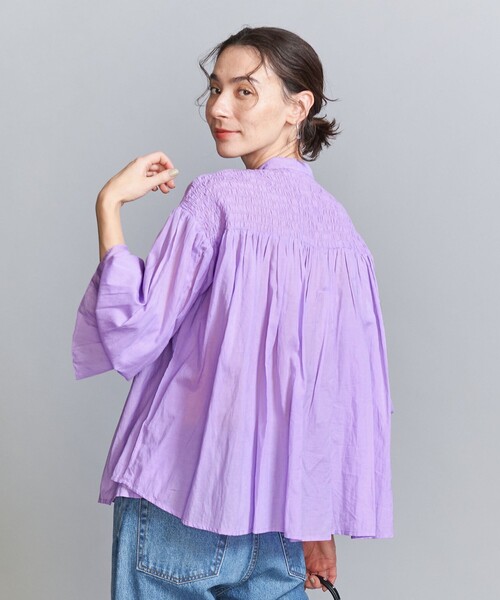 BEAUTY&YOUTH UNITED ARROWS(ビューティーアンドユースユナイテッドアローズ)の「【WEB限定】コットンレーヨン シャーリングブラウス -ウォッシャブル-(シャツ/ブラウス・レディース・ライラック/ライトブルー/ブラック/ホワイト・FREE)」の17枚目の写真