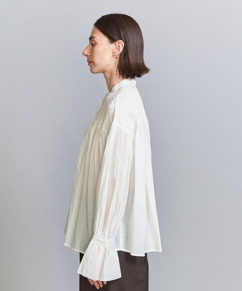 BEAUTY&YOUTH UNITED ARROWS(ビューティーアンドユースユナイテッドアローズ)の「【WEB限定】コットンレーヨン シャーリングブラウス -ウォッシャブル-(シャツ/ブラウス・レディース・ライラック/ライトブルー/ブラック/ホワイト・FREE)」の20枚目の写真