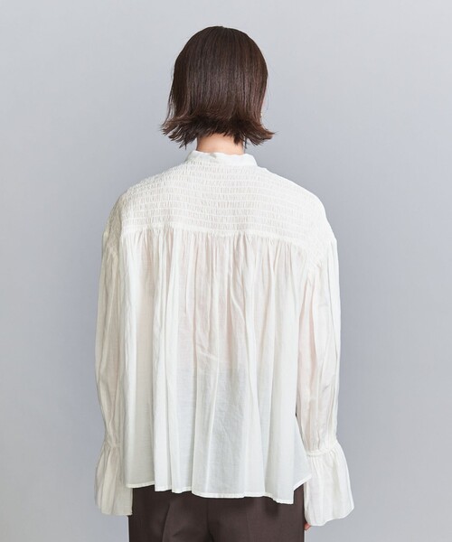 BEAUTY&YOUTH UNITED ARROWS(ビューティーアンドユースユナイテッドアローズ)の「【WEB限定】コットンレーヨン シャーリングブラウス -ウォッシャブル-(シャツ/ブラウス・レディース・ライラック/ライトブルー/ブラック/ホワイト・FREE)」の21枚目の写真