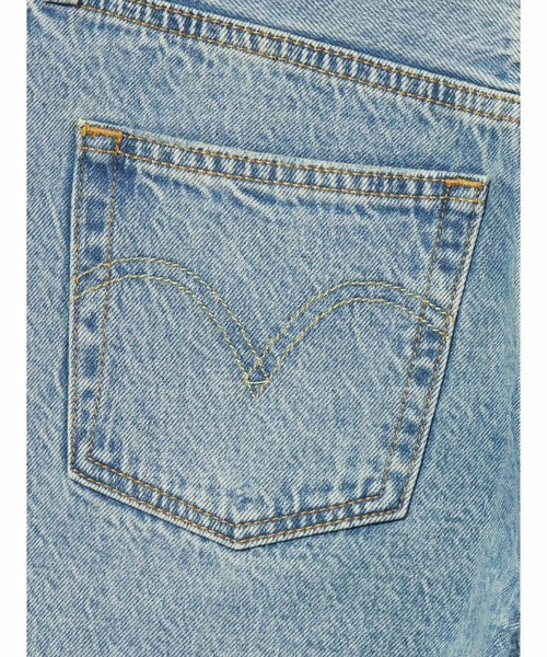 Levi's(リーバイス)の「Levi's/リーバイス 501(R) MID THIGH ショーツ ライトインディゴ(デニムパンツ・レディース・ライトインディゴブルー・23inch/28inch/27inch/26inch/25inch/24inch)」の11枚目の写真