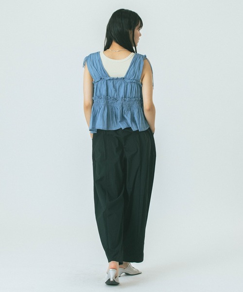 ROSE BUD(ローズバッド)の「SLV.LESS GATHERED BLOUSE(シャツ/ブラウス・レディース・ネイビー/ブルー・ONE SIZE)」の16枚目の写真
