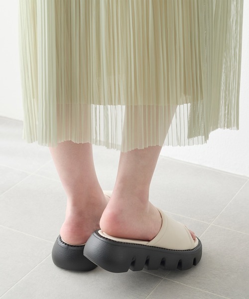 coca(ANDEX shoes product)(コカ)の「厚底 バルキーソール ミュールサンダル(サンダル・レディース・ホワイト/ブラック・LARGE/MEDIUM/SMALL)」の18枚目の写真