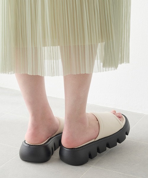 coca(ANDEX shoes product)(コカ)の「厚底 バルキーソール ミュールサンダル(サンダル・レディース・ホワイト/ブラック・LARGE/MEDIUM/SMALL)」の20枚目の写真
