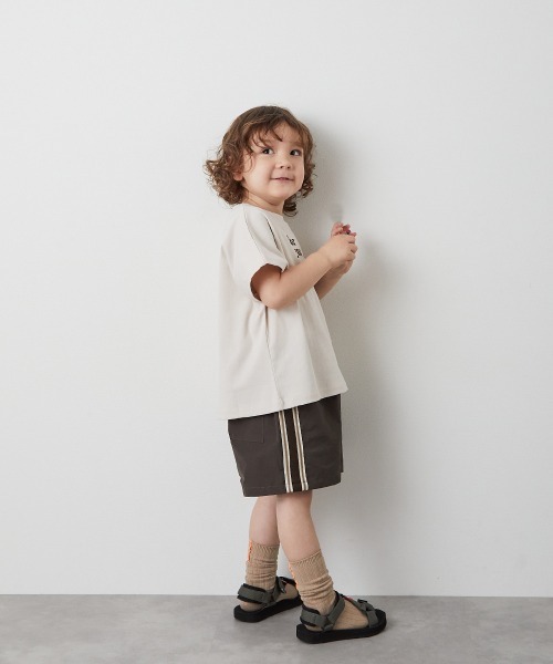 riziere(リジェール)の「サイドライン撥水ハーフパンツ(その他パンツ・キッズ・チャコール/ベージュ・150/140/130/120/110/100/90)」の2枚目の写真