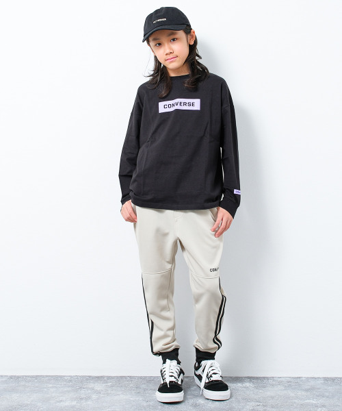 CONVERSE（コンバース）の「CONVERSE 別注ジャージラインパンツ（その他パンツ・キッズ・グレイッシュベージュ/ブラック・150/140/160/130）」の3枚目の写真