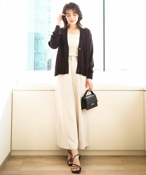 OFUON le MK（オフオンルエムケー）の「Vネックニットカーディガン/接触冷感/洗える/WEB限定サイズあり（Tシャツ/カットソー・レディース・イエロー/グリーン/ブラウン系その他/グレイッシュベージュ・36/38）」の10枚目の写真