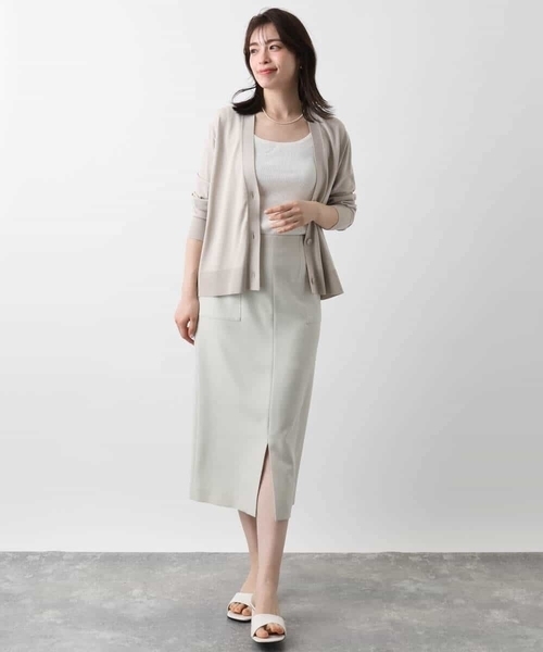 OFUON le MK（オフオンルエムケー）の「Vネックニットカーディガン/接触冷感/洗える/WEB限定サイズあり（Tシャツ/カットソー・レディース・イエロー/グリーン/ブラウン系その他/グレイッシュベージュ・36/38）」の17枚目の写真