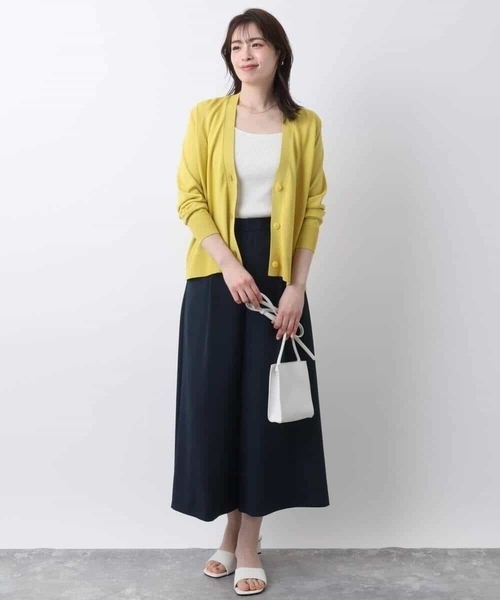 OFUON le MK（オフオンルエムケー）の「Vネックニットカーディガン/接触冷感/洗える/WEB限定サイズあり（Tシャツ/カットソー・レディース・イエロー/グリーン/ブラウン系その他/グレイッシュベージュ・36/38）」の19枚目の写真