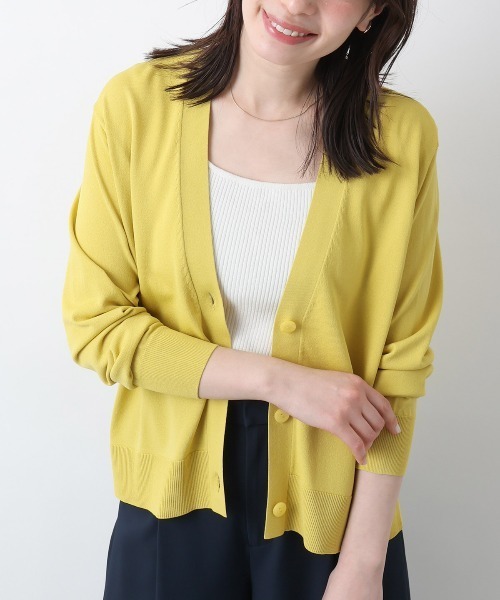 OFUON le MK（オフオンルエムケー）の「Vネックニットカーディガン/接触冷感/洗える/WEB限定サイズあり（Tシャツ/カットソー・レディース・イエロー/グリーン/ブラウン系その他/グレイッシュベージュ・36/38）」の4枚目の写真
