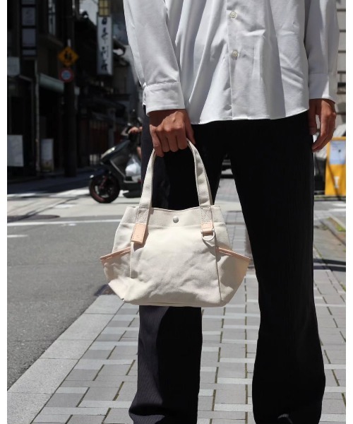 master-piece(マスターピース)の「master-piece / RB TOTE2 トートバッグS / No.224052(トートバッグ・メンズ・アイボリー/ブラック/カーキ/グレー/ブルー・FREE)」の1枚目の写真