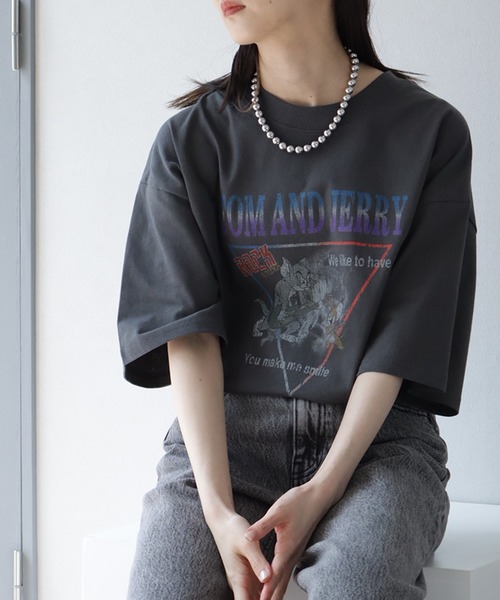 Tom&Jerry(トムアンドジェリー)の「【Tom & Jerry/トム & ジェリー】ヴィンテージライクコミックアートプリントTシャツ(Tシャツ/カットソー・メンズ・ブラック系その他/アイボリー/スミクロ/ホワイト系その他・M/L/LL)」の2枚目の写真